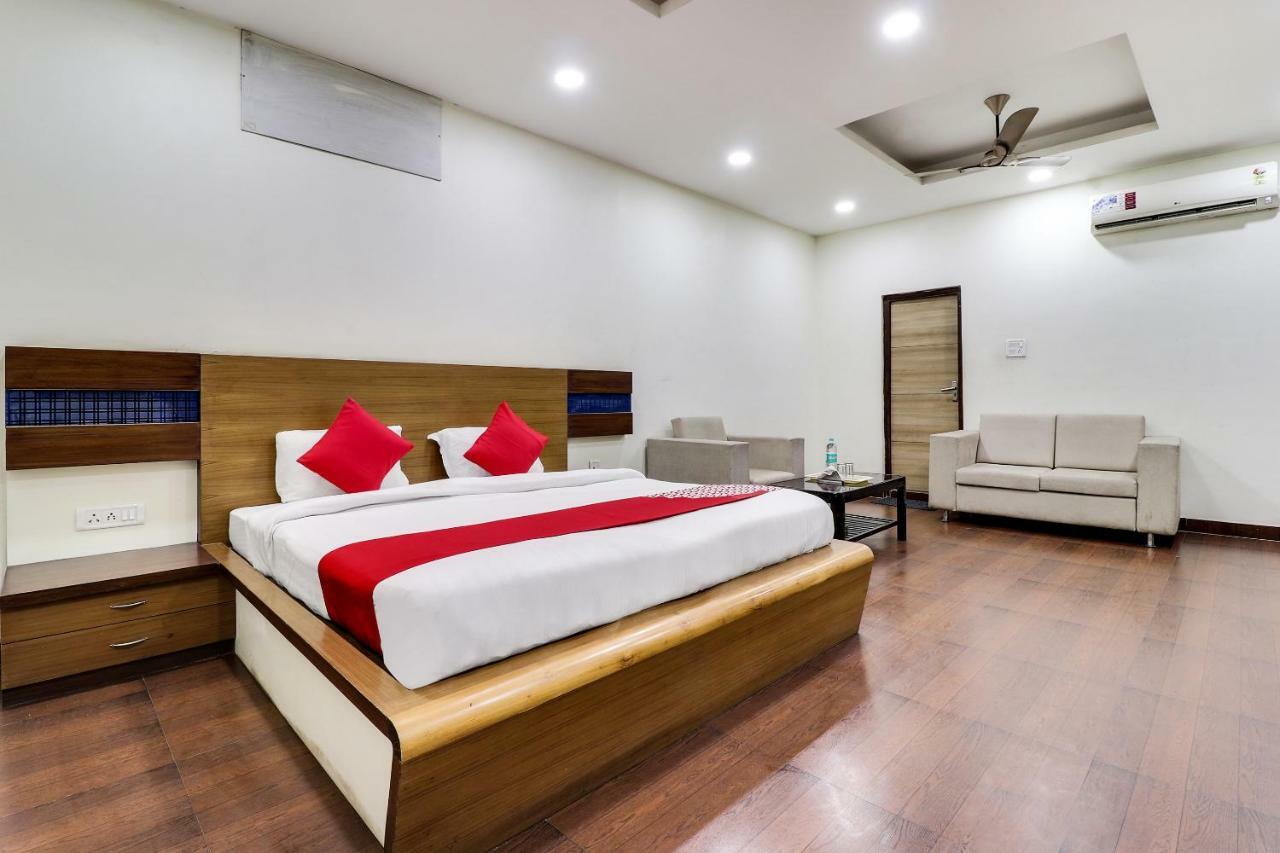 Oyo 43936 Hotel Rajputana Palace Farrukhabad Cameră foto