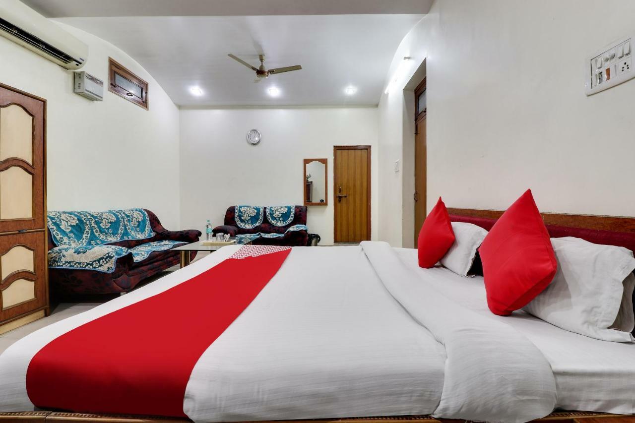 Oyo 43936 Hotel Rajputana Palace Farrukhabad Exterior foto